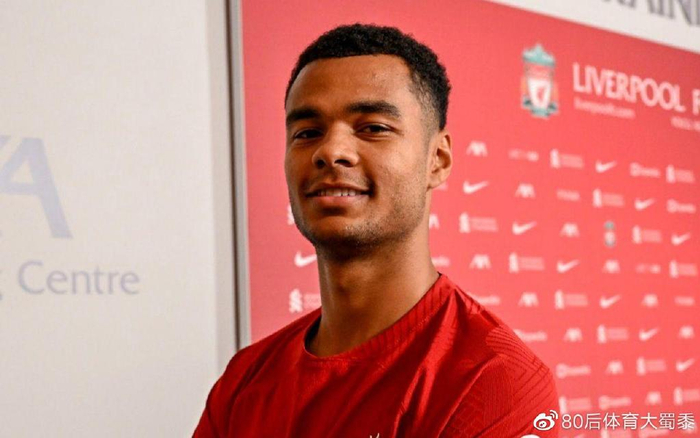 奈尔斯在右 奈尔斯在右